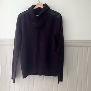 Banana Republic Medium Merino Wool Blend V-Neck Sweater in Deep Purple